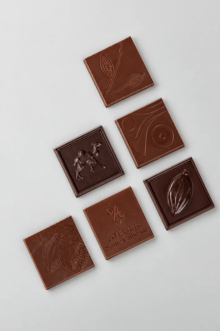 Six mini-tablettes aux gravures différentes